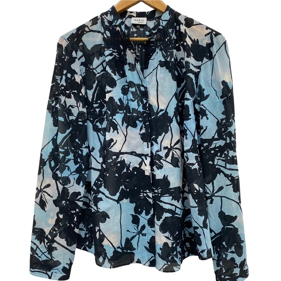 AKRIS PUNTO Black Shadow Floral Top with Pleats and Hidden Button Placket - Picture 2 of 10